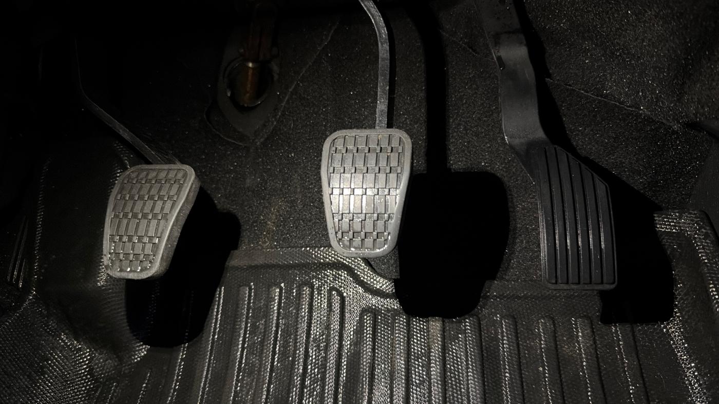 2021 Tata NEXON XZ PLUS (O) PETROL DARK EDITION, Petrol, Manual, 39,083 km, Pedals