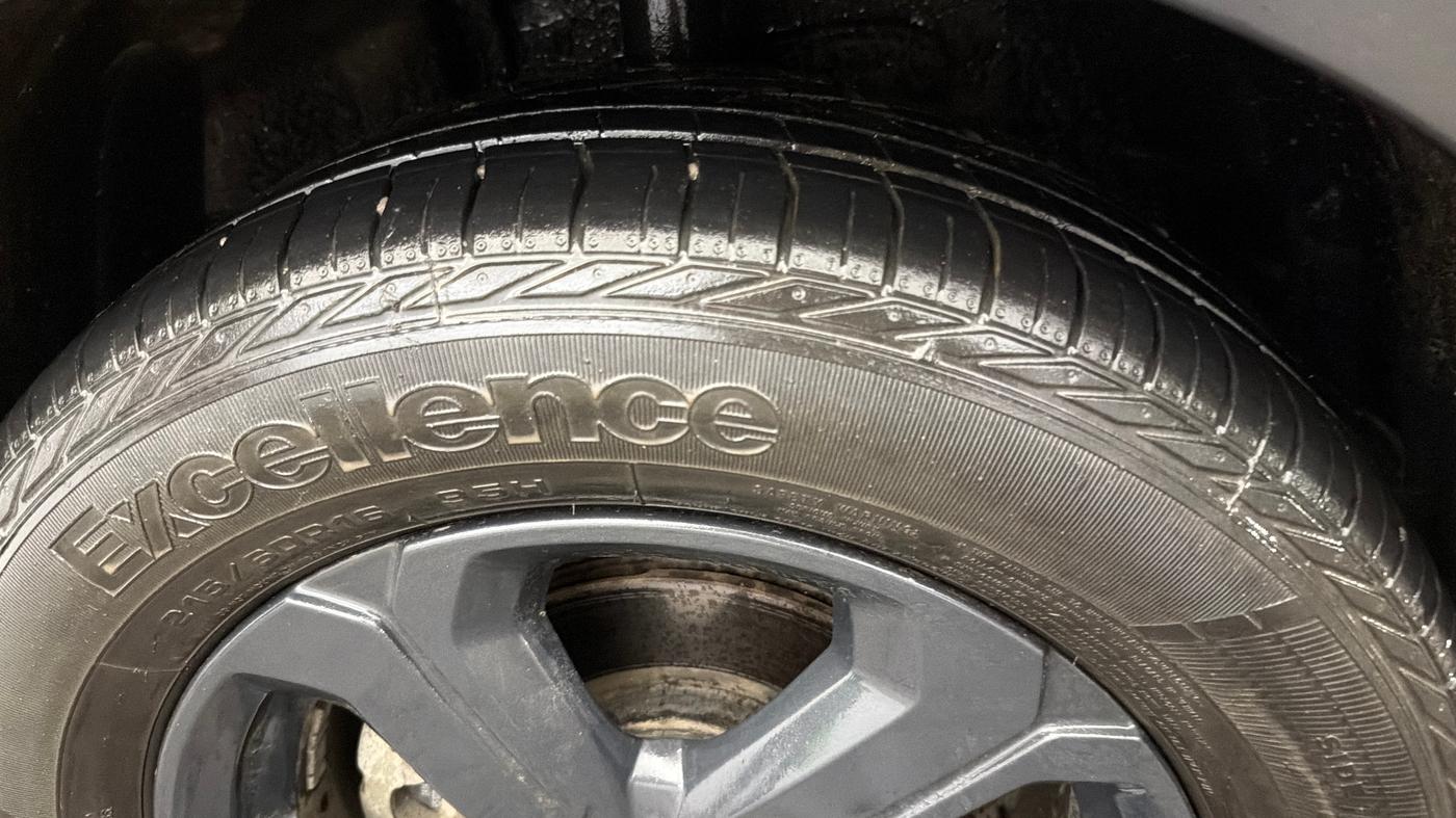 2021 Tata NEXON XZ PLUS (O) PETROL DARK EDITION, Petrol, Manual, 39,083 km, Left Front Tyre Tread