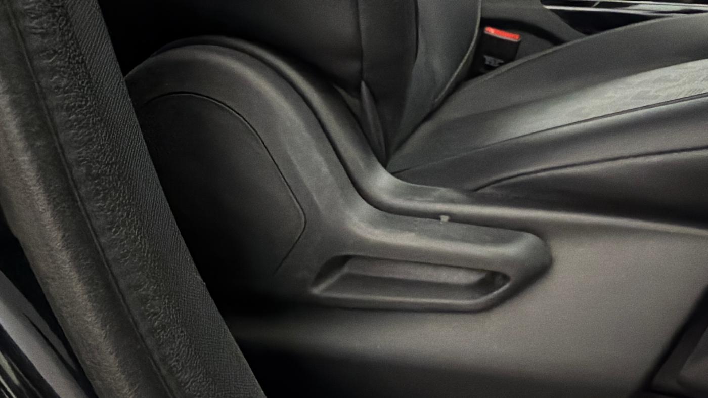 2021 Tata NEXON XZ PLUS (O) PETROL DARK EDITION, Petrol, Manual, 39,083 km, Driver Side Adjustment Panel