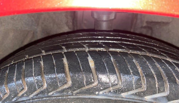 2017 Datsun Redi Go T (O), Petrol, Manual, 19,725 km, Right Front Tyre Tread