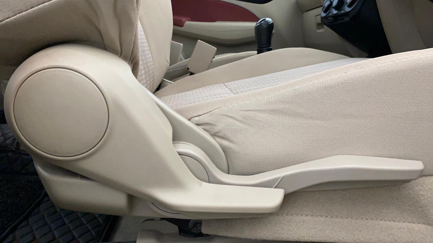 2021 Maruti Dzire VXI, Petrol, Manual, 34,645 km, Driver Side Adjustment Panel