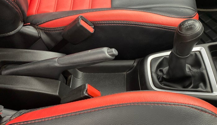2019 Maruti Swift LXI D, Petrol, Manual, 16,282 km, Gear Lever