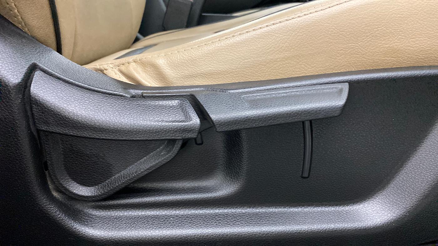 2021 KIA SELTOS HTK PLUS 1.5 DIESEL, Diesel, Manual, 29,429 km, Driver Side Adjustment Panel