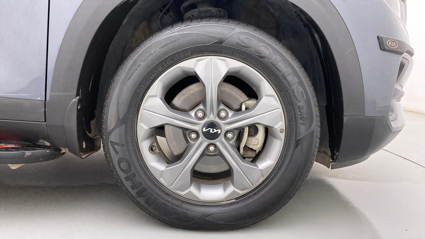 2021 KIA SELTOS HTK PLUS 1.5 DIESEL, Diesel, Manual, 29,429 km, Right Front Wheel