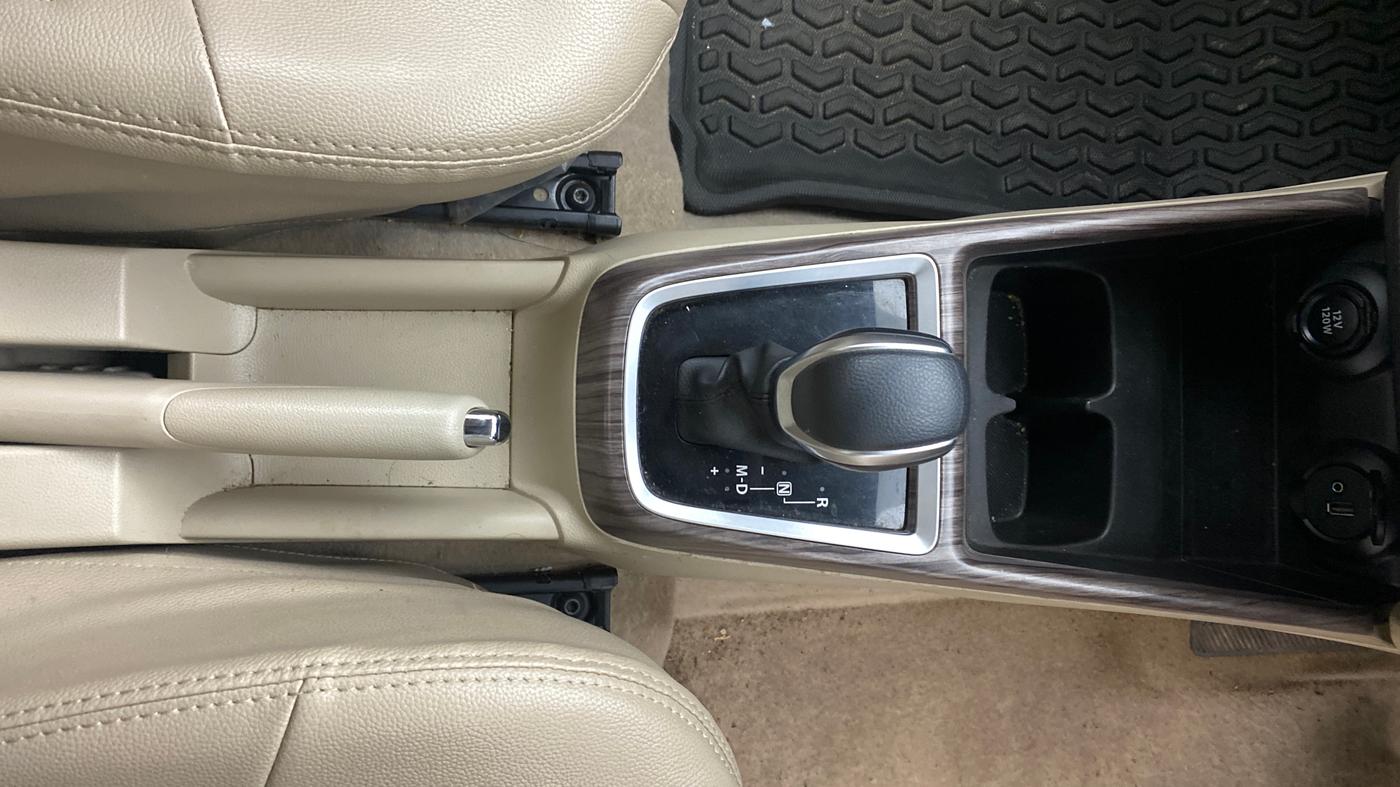 2022 Maruti Dzire ZXI Plus AMT, Petrol, Automatic, 60,061 km, Gear Lever