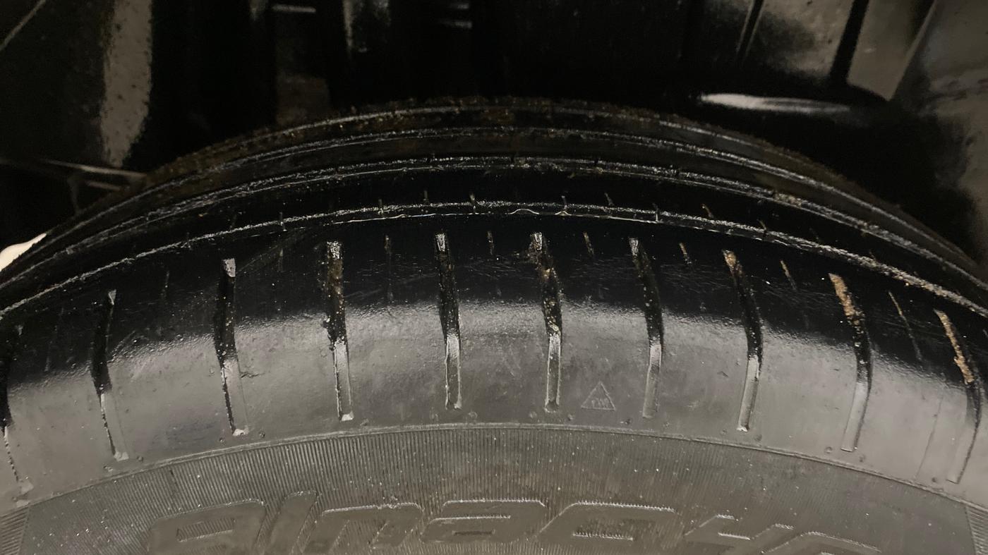 2022 Maruti Dzire ZXI Plus AMT, Petrol, Automatic, 60,061 km, Right Rear Tyre Tread