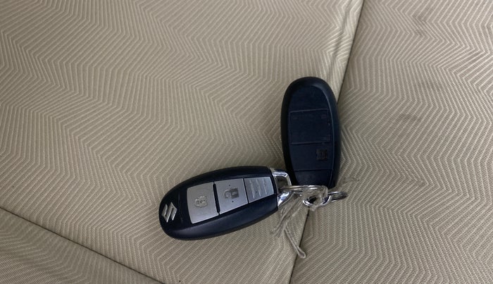 2017 Maruti Ertiga ZXI+, Petrol, Manual, 57,317 km, Key Close Up