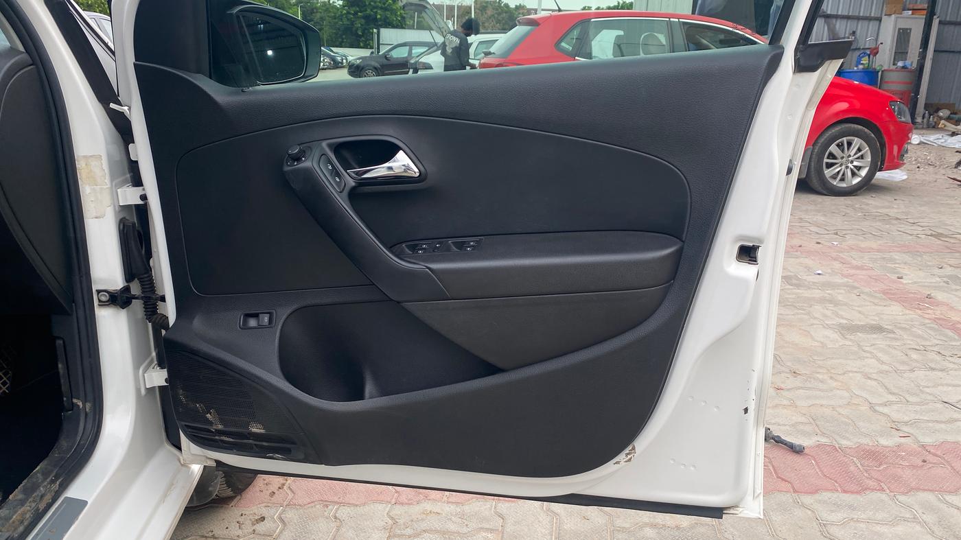 2020 Skoda Rapid STYLE TSI, Petrol, Manual, 43,697 km, Driver Side Door Panels Control