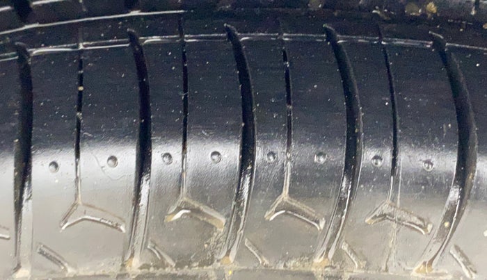 2014 Hyundai i20 SPORTZ 1.2, Petrol, Manual, 89,178 km, Left Front Tyre Tread