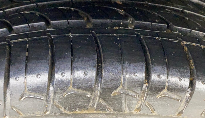 2014 Hyundai i20 SPORTZ 1.2, Petrol, Manual, 89,178 km, Right Rear Tyre Tread