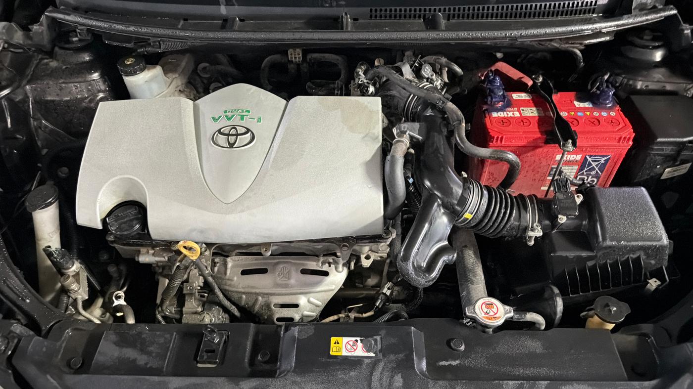 2018 Toyota YARIS G CVT, Petrol, Automatic, 1,09,066 km, Engine View