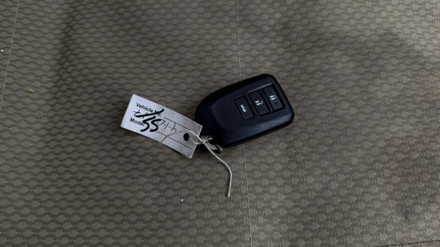 2018 Toyota YARIS G CVT, Petrol, Automatic, 1,09,066 km, Key Close Up