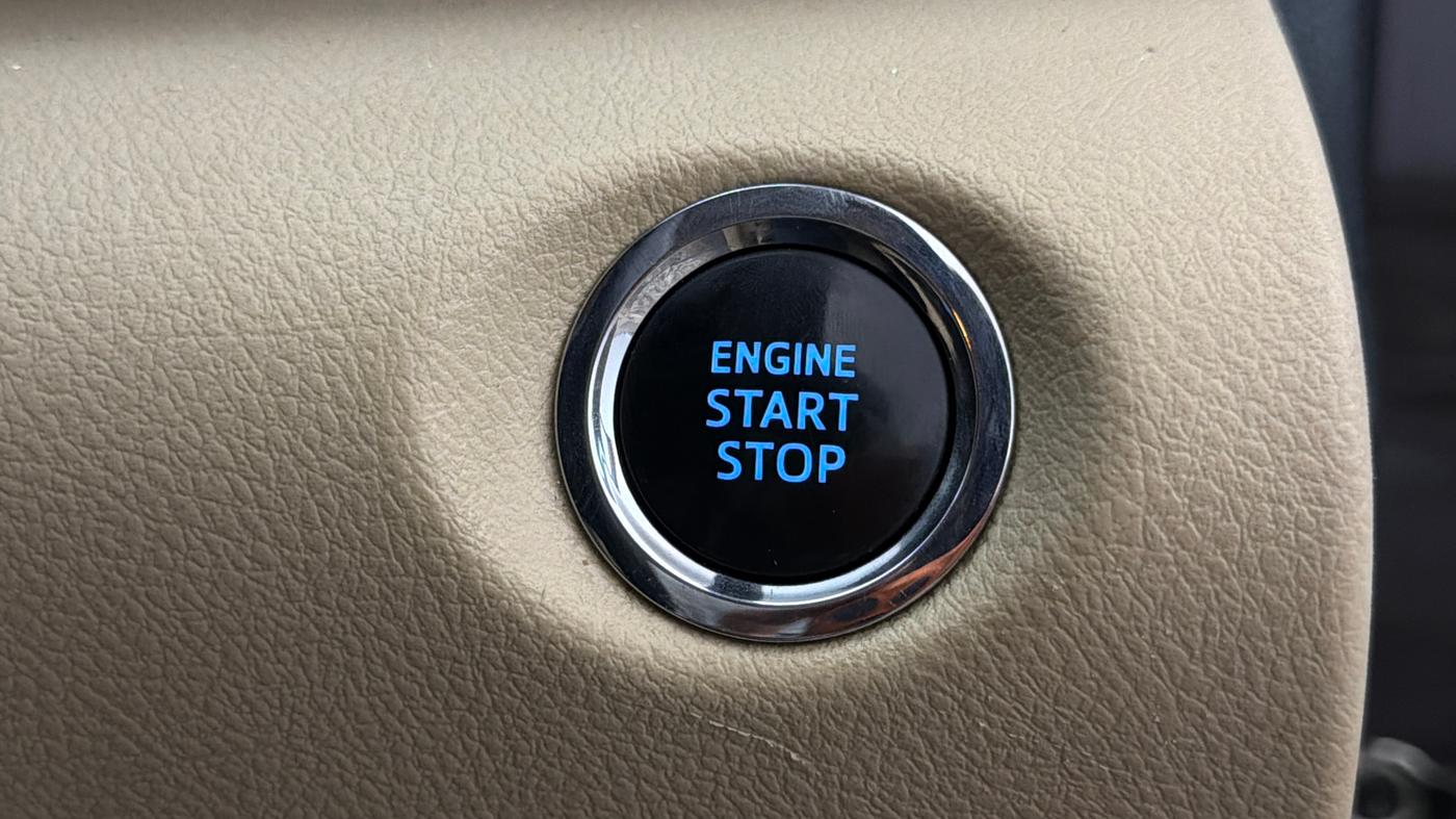 2018 Toyota YARIS G CVT, Petrol, Automatic, 1,09,066 km, Keyless Start/ Stop Button