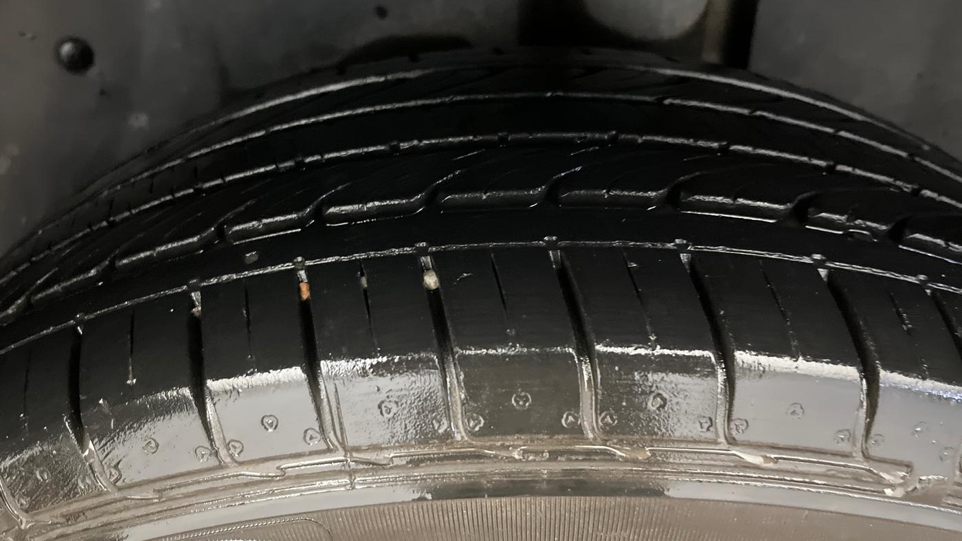 2020 MG HECTOR PLUS SHARP 1.5 PETROL TURBO DCT 6-STR, Petrol, Automatic, 24,897 km, Left Rear Tyre Tread
