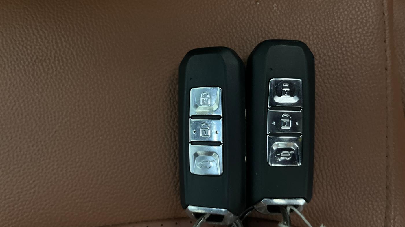 2020 MG HECTOR PLUS SHARP 1.5 PETROL TURBO DCT 6-STR, Petrol, Automatic, 24,897 km, Key Close Up