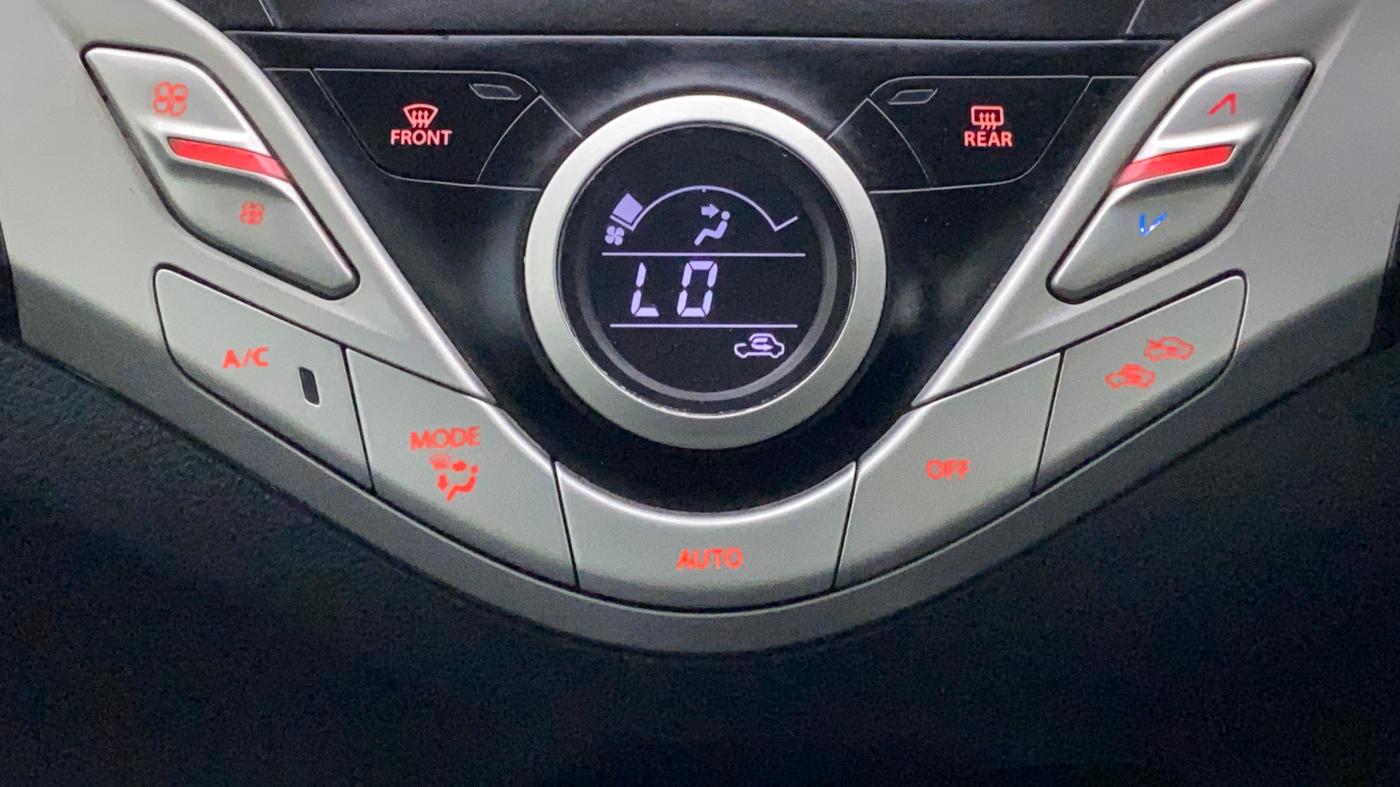 2016 Maruti Baleno ZETA PETROL 1.2, Petrol, Manual, 65,941 km, Automatic Climate Control