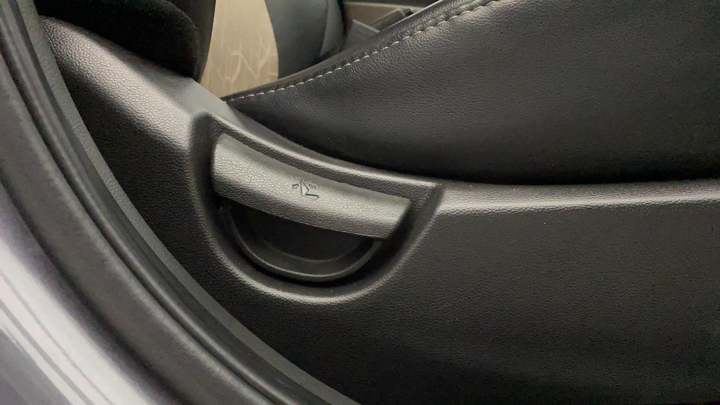 2019 Hyundai Grand i10 MAGNA 1.2 KAPPA VTVT, Petrol, Manual, 83,386 km, Driver Side Adjustment Panel