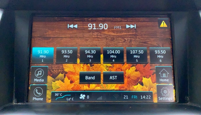 2017 Mahindra XUV500 W6 AT, Diesel, Automatic, 1,14,659 km, Touchscreen Infotainment System