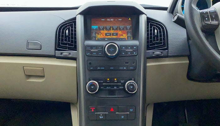 2017 Mahindra XUV500 W6 AT, Diesel, Automatic, 1,14,659 km, Air Conditioner