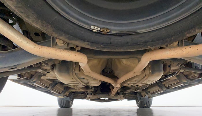 2017 Mahindra XUV500 W6 AT, Diesel, Automatic, 1,14,659 km, Rear Underbody