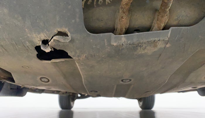 2017 Mahindra XUV500 W6 AT, Diesel, Automatic, 1,14,659 km, Front Underbody