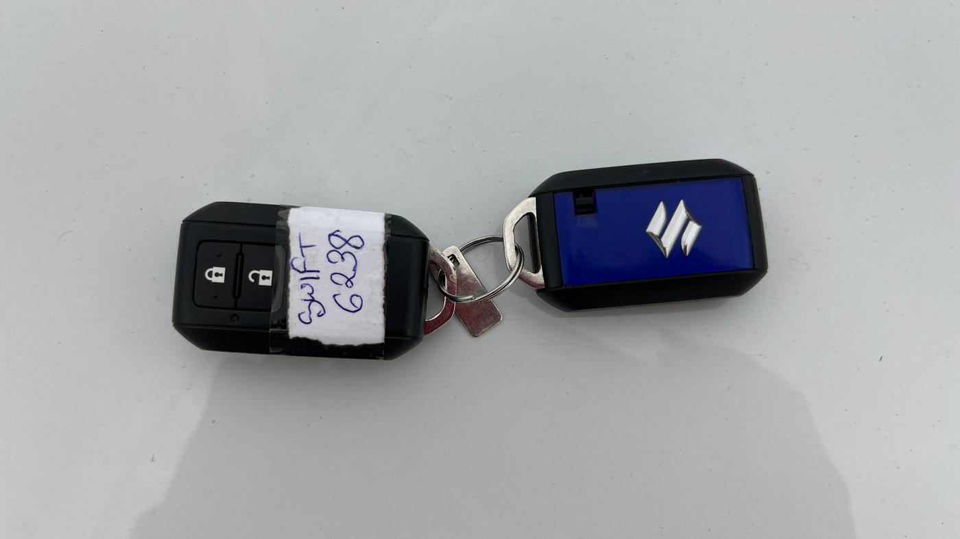 2020 Maruti Swift ZXI AMT, Petrol, Automatic, 22,328 km, Key Close Up