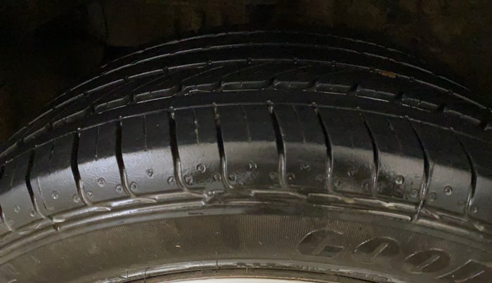 2022 Tata NEXON XM SUNROOF PETROL, Petrol, Manual, 63,215 km, Right Rear Tyre Tread