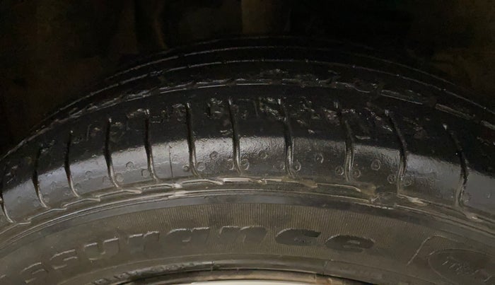 2022 Tata NEXON XM SUNROOF PETROL, Petrol, Manual, 63,215 km, Right Front Tyre Tread