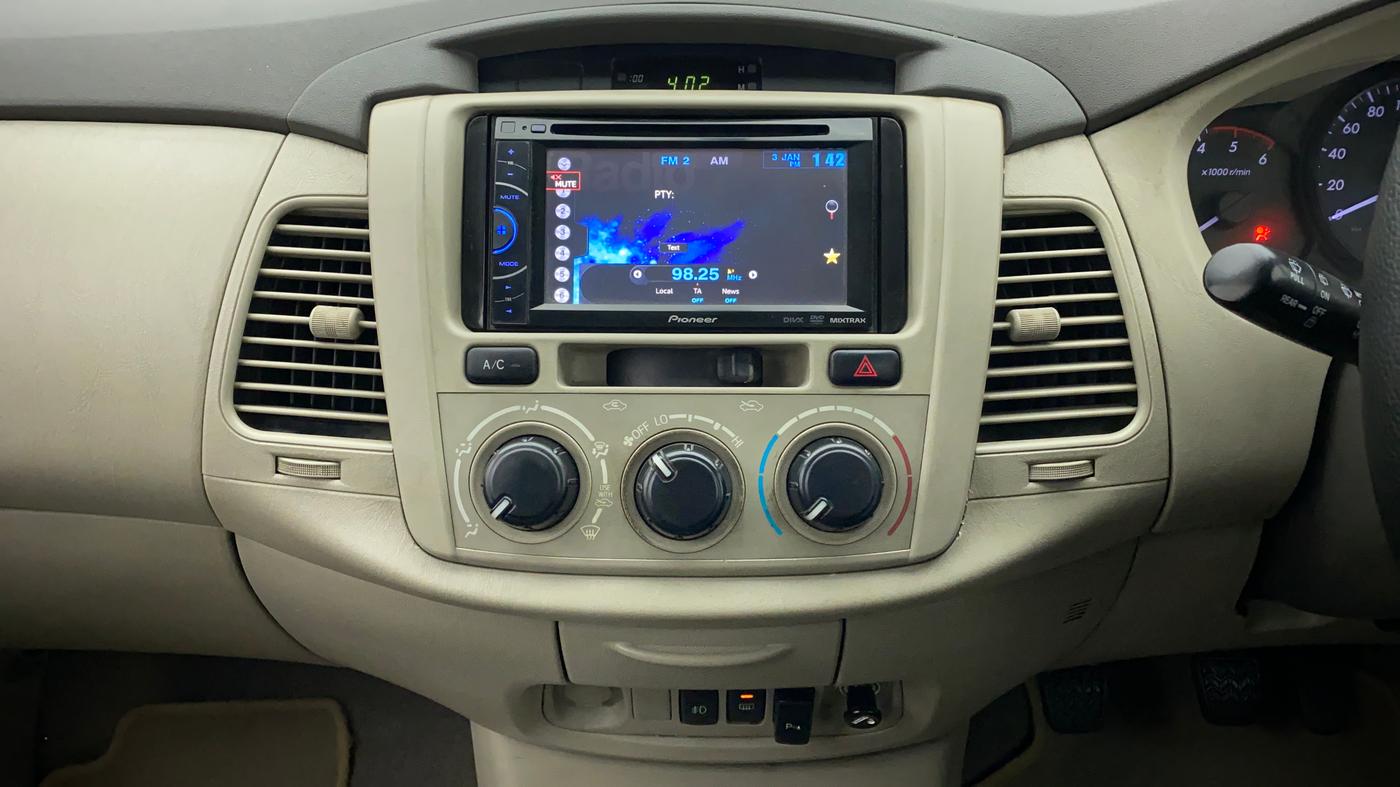 2013 Toyota Innova 2.5 GX 8 STR BS IV, Diesel, Manual, 65,187 km, Air Conditioner