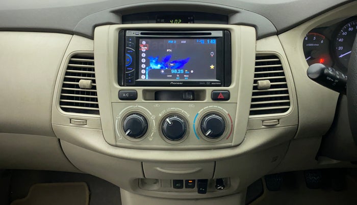 2013 Toyota Innova 2.5 GX 8 STR BS IV, Diesel, Manual, 65,187 km, Air Conditioner