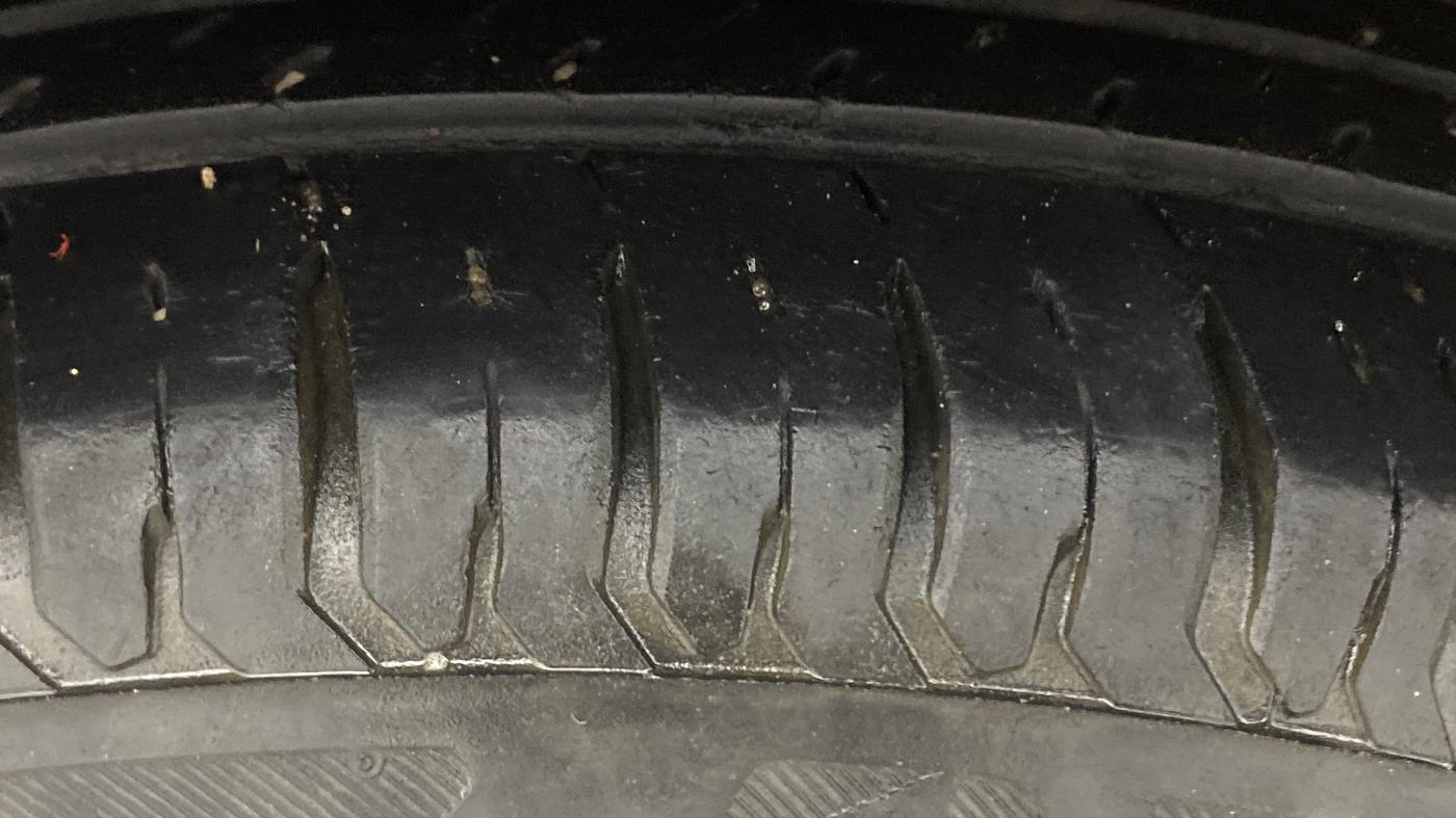 2021 Tata ALTROZ XM PETROL, Petrol, Manual, 53,015 km, Right Rear Tyre Tread