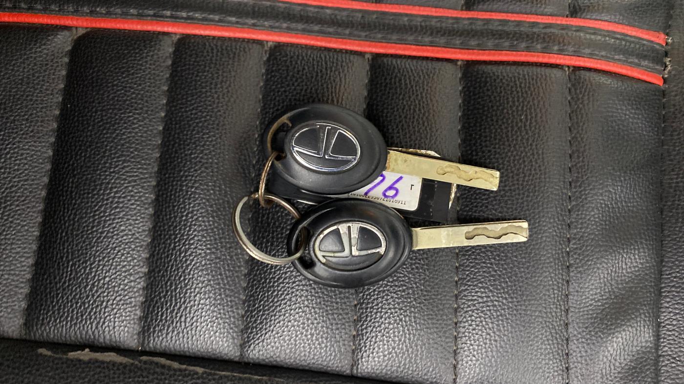 2021 Tata ALTROZ XM PETROL, Petrol, Manual, 53,015 km, Key Close Up