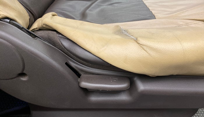 2012 Hyundai Santro Xing GL PLUS, CNG, Manual, 87,614 km, Driver Side Adjustment Panel