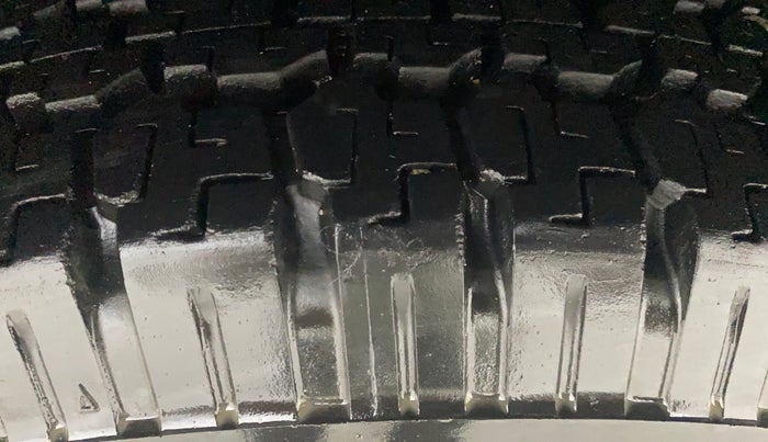 2018 Tata Hexa XMA 4X2 7 STR, Diesel, Automatic, 47,569 km, Left Rear Tyre Tread