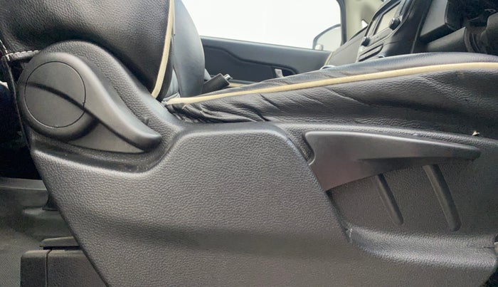 2018 Tata Hexa XMA 4X2 7 STR, Diesel, Automatic, 47,569 km, Driver Side Adjustment Panel