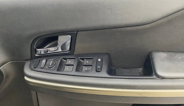 2018 Tata Hexa XMA 4X2 7 STR, Diesel, Automatic, 47,569 km, Driver Side Door Panels Control