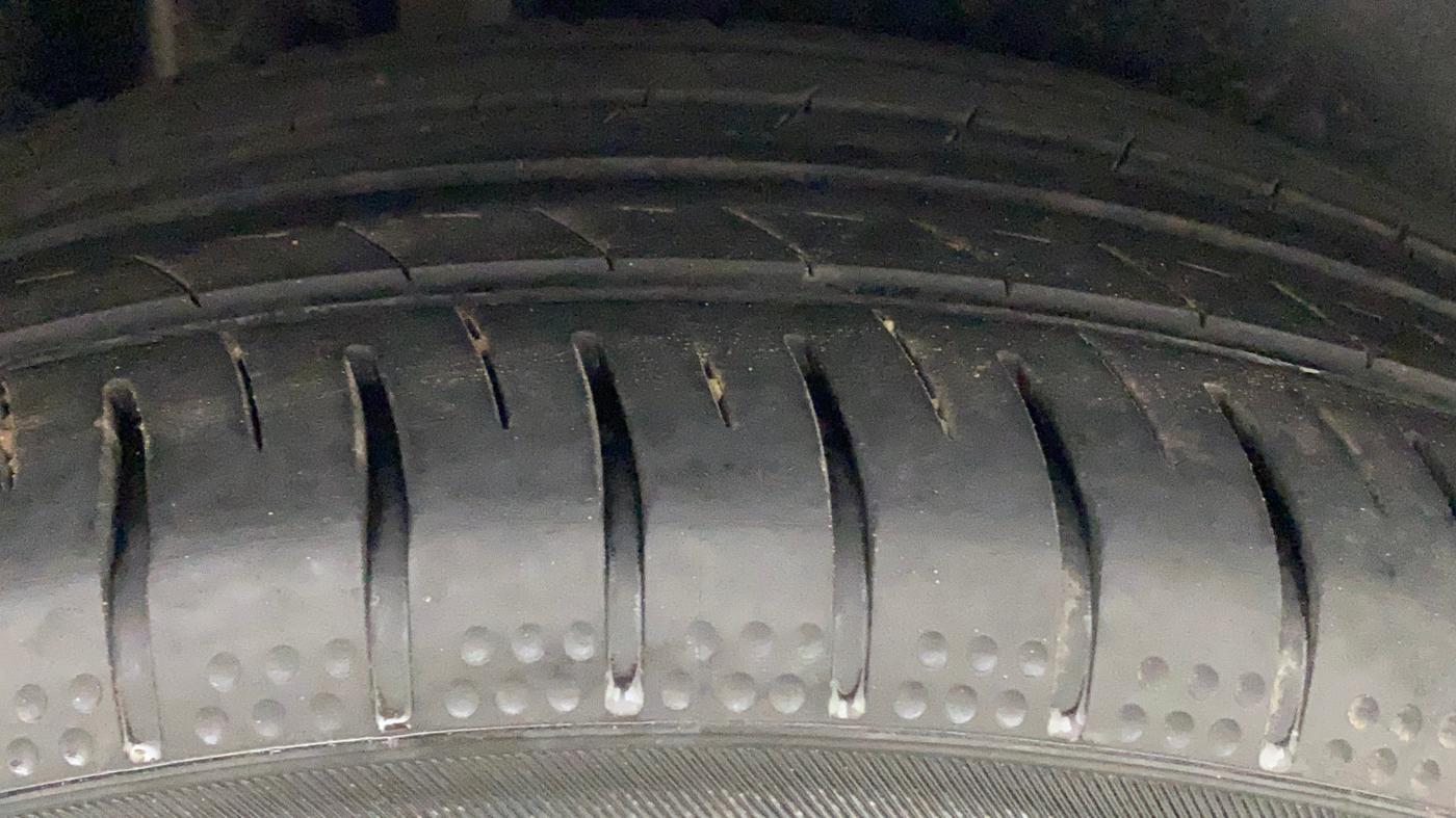 2022 Maruti Ciaz ALPHA  AT 1.5 SHVS PETROL, Petrol, Automatic, 32,780 km, Right Rear Tyre Tread