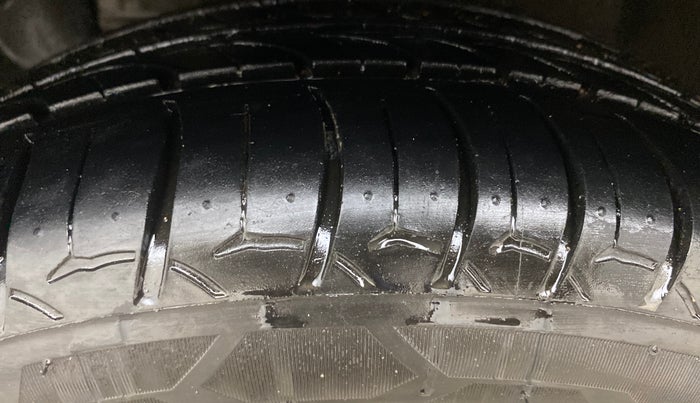 2019 Hyundai Elite i20 ASTA 1.2 (O), Petrol, Manual, 54,565 km, Left Front Tyre Tread