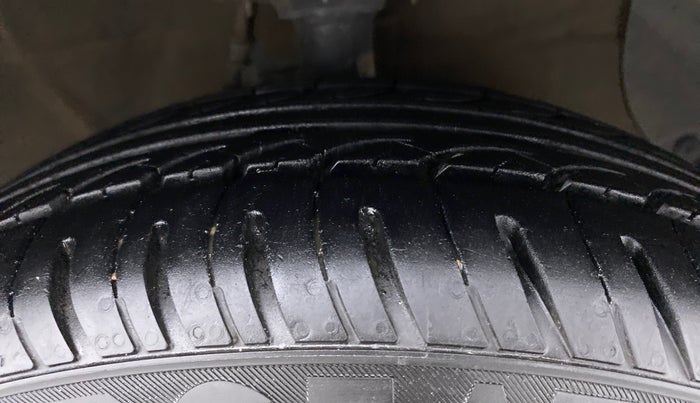 2019 Hyundai Grand i10 1.2 KAPPA SPORTZ (O), Petrol, Manual, 39,437 km, Right Front Tyre Tread