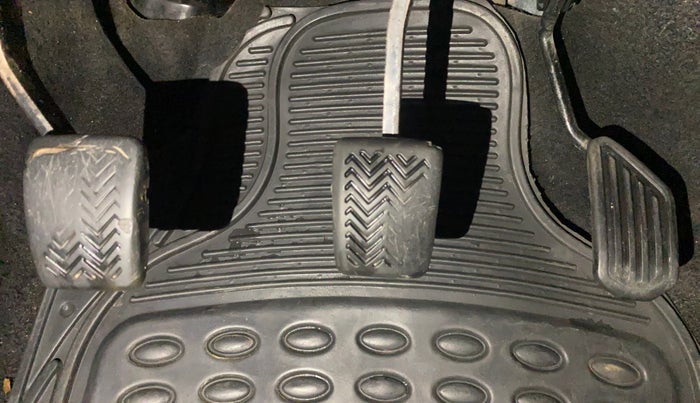 2014 Toyota Etios CROSS 1.4 VD, Diesel, Manual, 1,27,222 km, Pedals