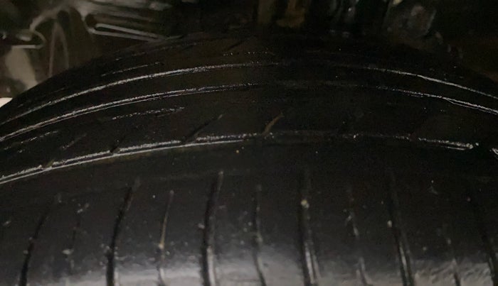 2014 Toyota Etios CROSS 1.4 VD, Diesel, Manual, 1,27,222 km, Left Front Tyre Tread