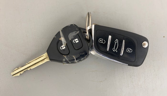 2014 Toyota Etios CROSS 1.4 VD, Diesel, Manual, 1,27,222 km, Key Close Up