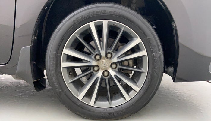 2018 Toyota Corolla Altis VL AT, Petrol, Automatic, 38,467 km, Right Front Wheel