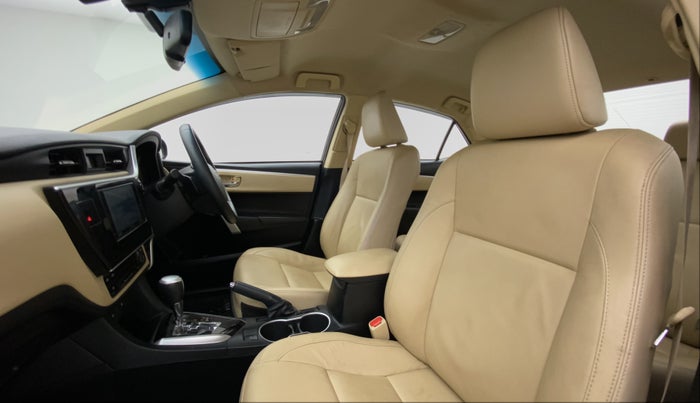 2018 Toyota Corolla Altis VL AT, Petrol, Automatic, 38,467 km, Right Side Front Door Cabin