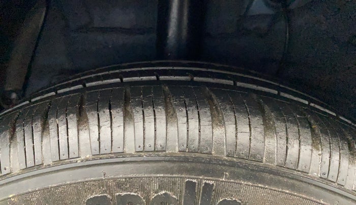 2015 Hyundai Xcent S 1.2, Petrol, Manual, 52,436 km, Right Rear Tyre Tread