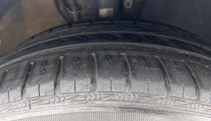 2020 Skoda Rapid ACTIVE 1.0 TSI, Petrol, Manual, 40,819 km, Right Front Tyre Tread