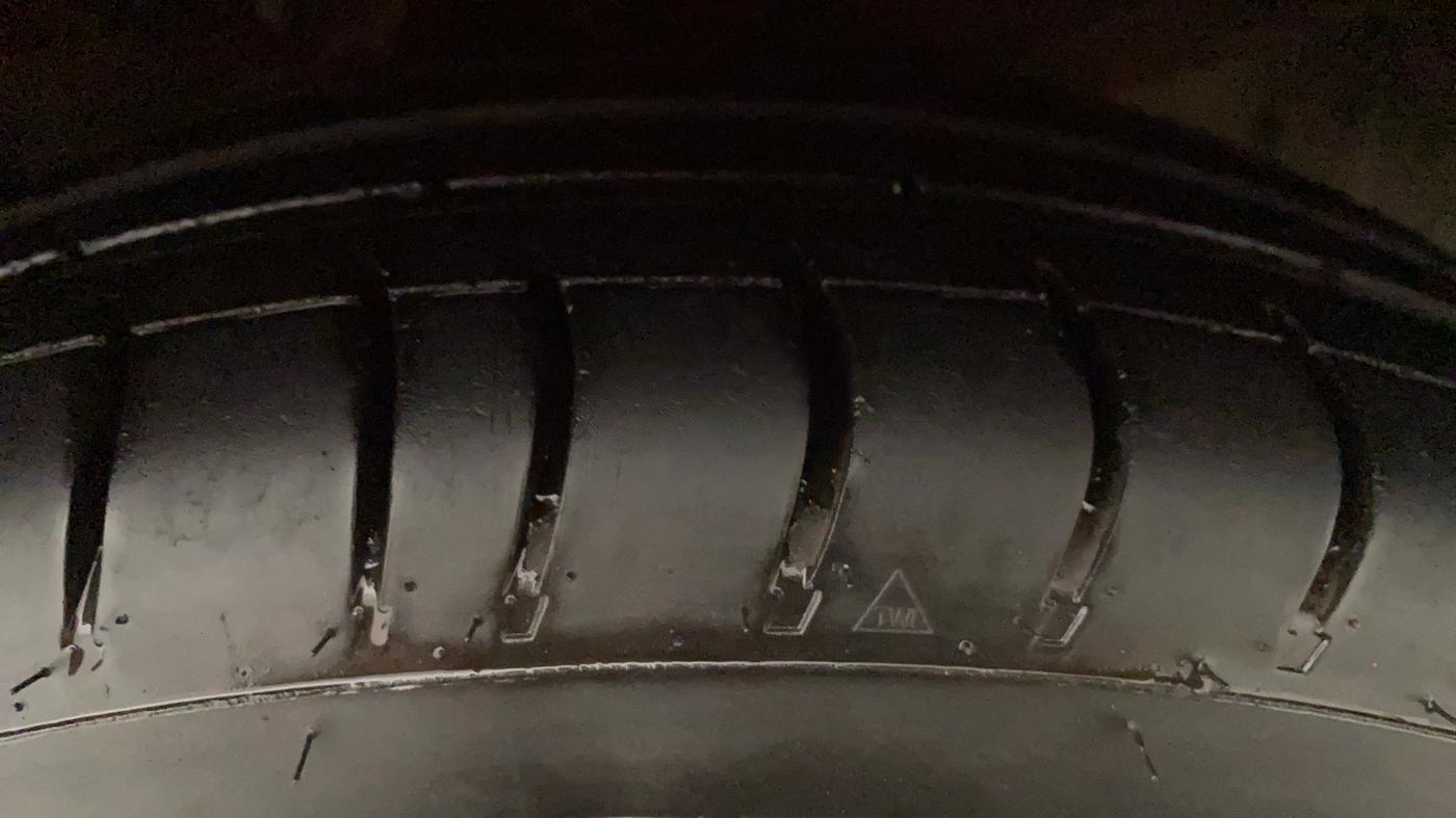 2011 Hyundai i10 SPORTZ 1.2, Petrol, Manual, 30,117 km, Left Front Tyre Tread