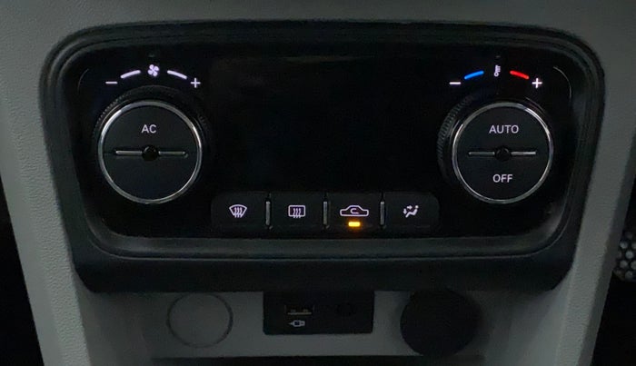 2020 Tata Tiago XZ PLUS PETROL, Petrol, Manual, 31,679 km, Automatic Climate Control