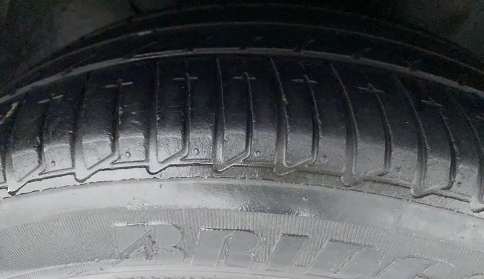 2020 Tata Tiago XZ PLUS PETROL, Petrol, Manual, 31,679 km, Right Front Tyre Tread