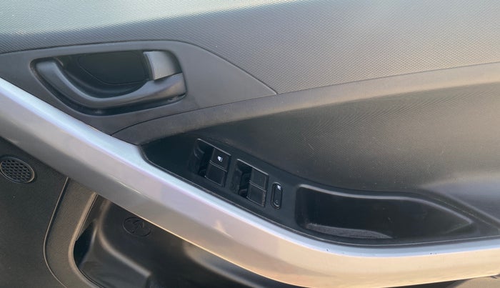 2023 Tata NEXON XM PETROL, CNG, Manual, 1,07,347 km, Driver Side Door Panels Control